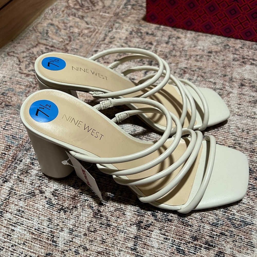 NINE WEST White Heels 🤍 Size 7.5